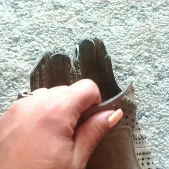 Vince Camuto Prasata Leather Bootie - Picture 10 of 13